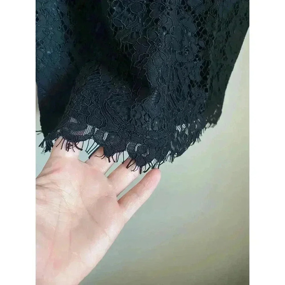 J. Crew Tie-neck‎ Top in Lace Black Size Medium - Picture 4 of 16